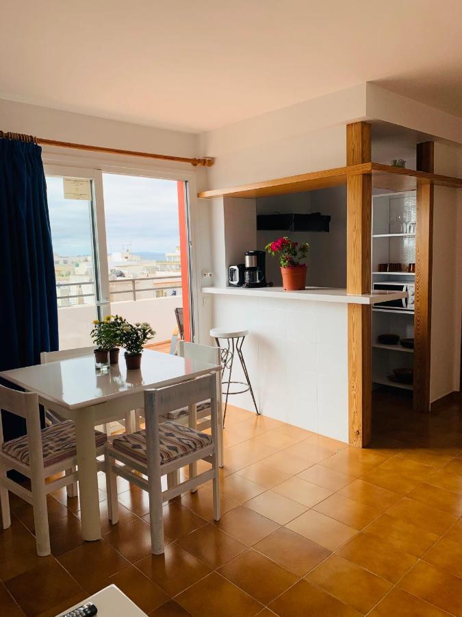 Apartamentos Ebusus Santa Eularia des Riu Exteriör bild