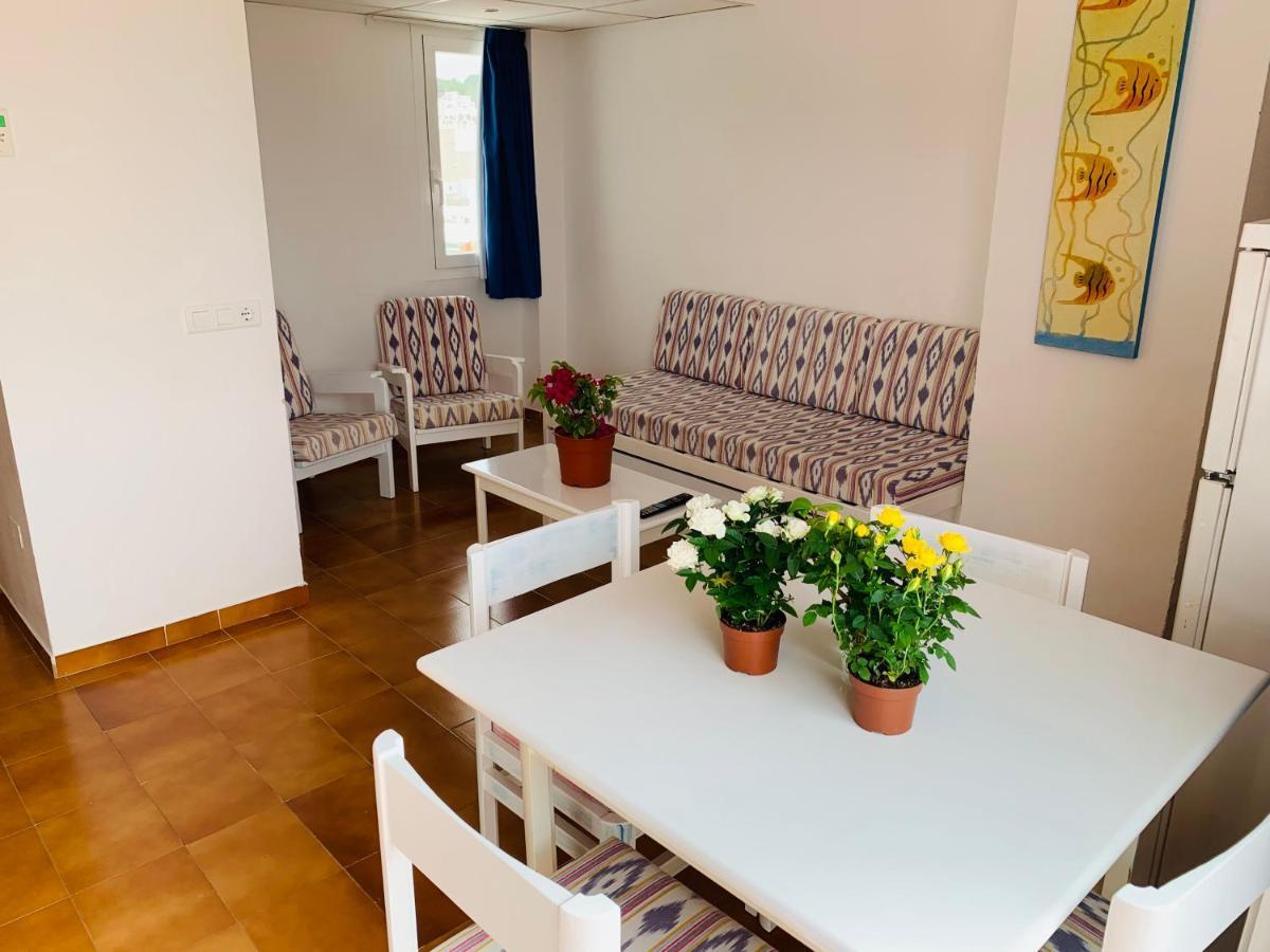 Apartamentos Ebusus Santa Eularia des Riu Exteriör bild