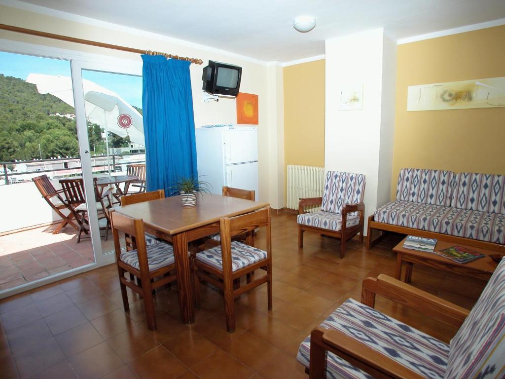 Apartamentos Ebusus Santa Eularia des Riu Rum bild